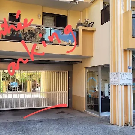 Appart Le Lavandou דירה